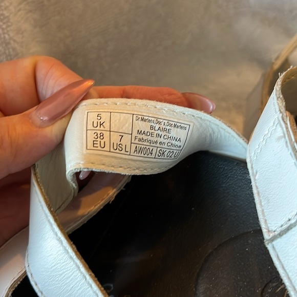 Dr. Martens White Platform Sandals Blair air wear - Picture 5 of 9